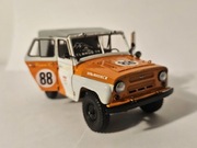 UAZ sklejony Zvezda 1/32 ekspedycja Elbrus pomysł na prezent
