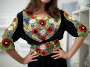 sukienka z polnymi kwiatami