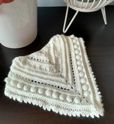 Chustka dziecięca na szydełku 