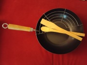Wok 28cm z kratką do odcedzania + 2 akcesoria