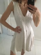 Monki biała koronkowa sukienka dekolt V xs s