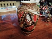Japoński porcelanowy wazonik. Satsuma. 