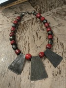 Naszyjnik koral czerwony i mosiądz 