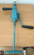 Wiertarka ręczna manualna metalowe futerko niebieska sprawna 100%
