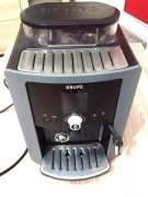 Ekspres do kawy Krups EA8025 ciśnieniowy automatyczny Ekran LCD