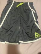 Spodenki chłopaka lat 10-12 rebook nie używane 