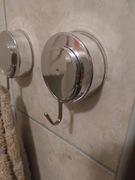 Wieszak  na reczniki , uchwyt do łazienki, na przyssawkę imitacja chromu 