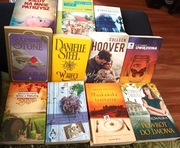 KSIĄŻKI,  ZESTAW 11 SZTUK, ROMANSE, STAN DOBRY I BARDZO DOBRY.