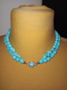 Turkusowy naszyjnik z kamieni 