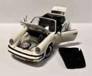 Porsche 911 (930) Carrera cabrio 1:18 Minichamps