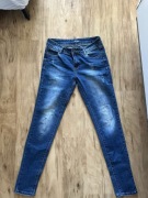 Sprzedam jeansy damskie Miss Grace