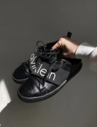 Czarne sneakersy Calvin Klein Jeans model Antonia w rozmiarze 38.