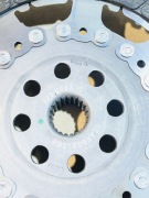 Komplet sprzęgła LUK 623385209 - tarcza 323098310+docisk  123077010