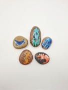 Ręcznie malowane kamienie kamyczki morskie zwierzęta krewetka meduza