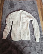 Sweter wełniany biały na guziki, stan dobry.