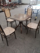 Komplet thonet stół 4 krzesła 