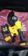 DeWalt DCG405 ładowarka i akumulator