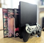 PlayStation 2 Slim + 3 gry