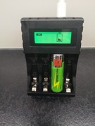 Ładowarka do akumulatorków Ni-MH AA AAA 