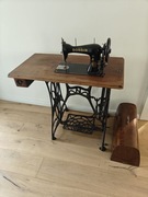 Stara maszyna do szycia Singer Central Bobbin