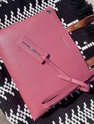 EMPORIO ARMANI KOSMETYCZKA DUŻA LOGOWANA Z ZAWIESZKĄ DO TOREBKI SASZETKA ##