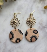 Okrągłe wiszące kolczyki w panterkę z gliny polimerowej 