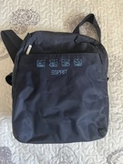 Damski plecaczek Esprit granatowy na eskapady i nie tylko