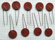 Kondensatorki ceramiczne E 4n7  S za 9 sztuk