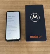 Smartfon Motorola Moto E13 2 GB / 64 GB 4G (LTE) czarny