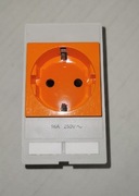 Gniazdko Legrand wpuszczane do elewacji szafy 4000-68000-0140000 