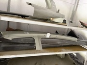 Słupek próg tesla highland nowy 3 prawy przód