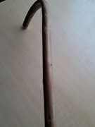 Klasyczny Wanderstock czyli laska turystyczna.