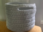 Pojemny kosz ze sznurka