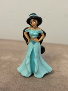 Kinder figurka Księżniczka Disney Jasmina Dżasmina