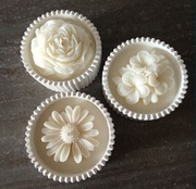 Świeca sojowa w miseczce 