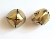 Dzwonki świąteczne metalowe handmade 2 szt., 2 cm stare złoto.