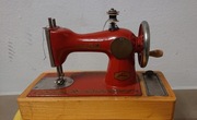 rosyjska mini maszyna do szycia