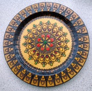 Dekoracyjny talerz drewniany zakopiański.