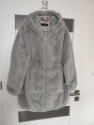 Reserved szary futrzany płaszcz z kapturem futerko