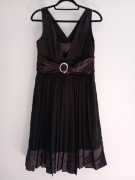 Sukienka elegancka marki Motiv. Rozm. L