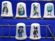 Naparstki Kolekcjonerskie Porcelanowe Zestaw 6 Sztuk Denis W Tarapatach 