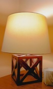 Lampa stołowa drewniana 