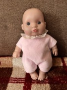 Mała laleczka Bobas