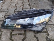 Lampa Superb 3 przód lewa uszkodzona.