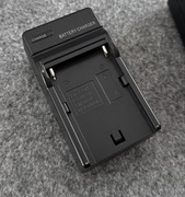 Ładowarka do akumulatora sony f550 f750 fm50