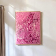 Obraz abstrakcja róż w ramie „Softness” Bartek Chmielak