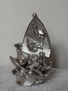 Figurka-ozdobna żaglówka z delfinami 