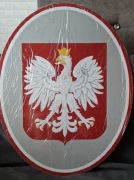 Tablica z godłem