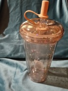 Kubek do picia ze słomka