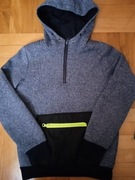 Bluza z kieszenią na zamek rozmiar 12A
